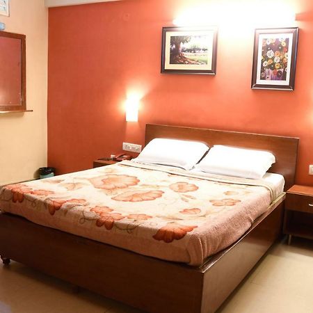 Hotel Ganesh Palace Мисор Екстериор снимка