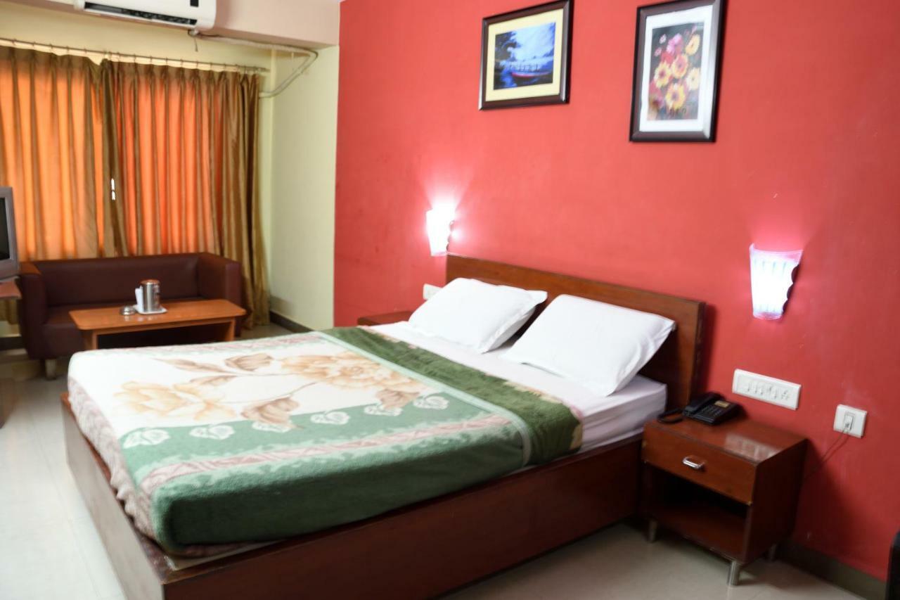 Hotel Ganesh Palace Мисор Екстериор снимка